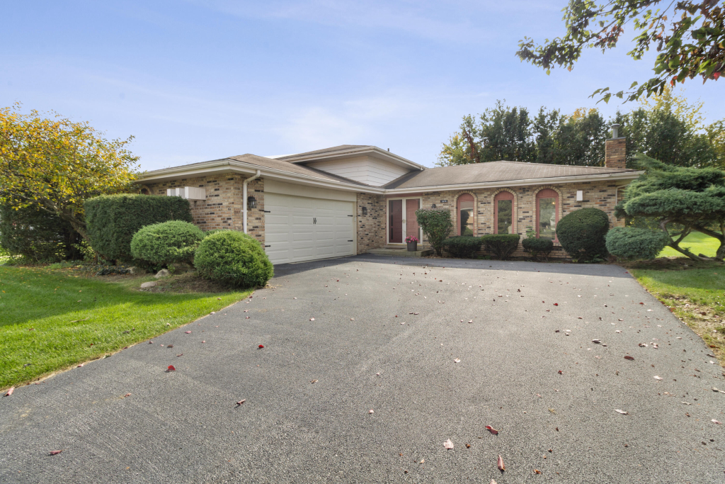 1879 Loganberry Lane Crown Point IN 46307 (House For Sale) | MLS 847621