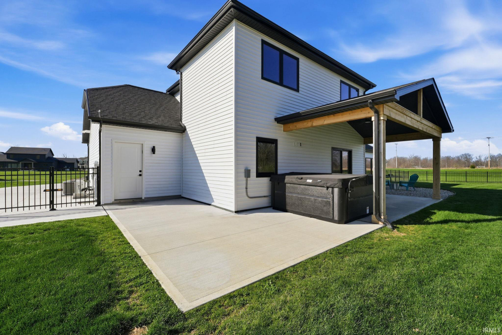 Arinco-houseです 19195 Ringo Road Auburn IN 46706 (House For Sale) | MLS 202612520