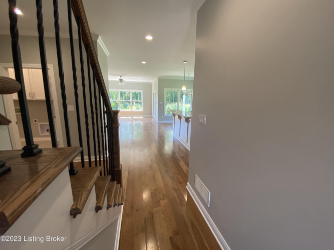 Listing Image 17
