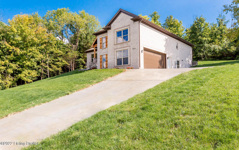800  Early Wyne Dr Taylorsville, KY 40071 | MLS 1621724