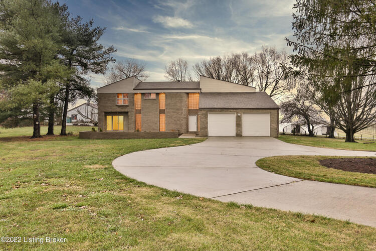 704  Hollow Trace Shelbyville, KY 40065 | MLS 1627353