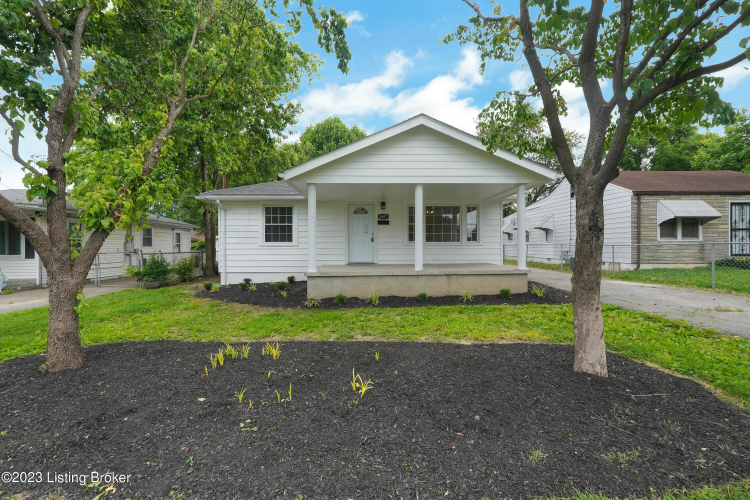 2607  Briargate Ave Louisville, KY 40216 | MLS 1638130