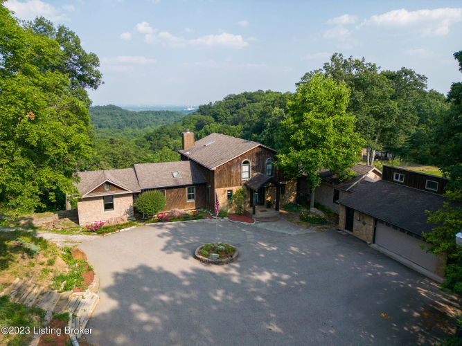 4257  Stone Mountain Rd New Albany, IN 47150 | MLS 1638638