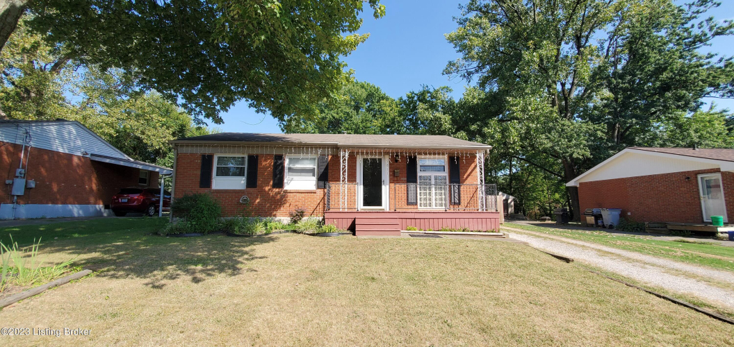9811  Thorn Ave Louisville, KY 40229 | MLS 1646008