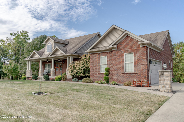 87  St James Ct Fisherville, KY 40023 | MLS 1646527