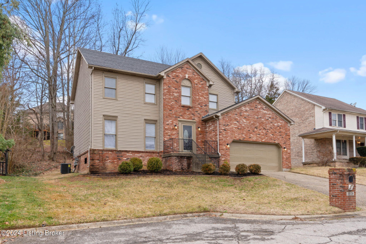 3926 E Pages Ln Louisville, KY 40272 | MLS 1653875