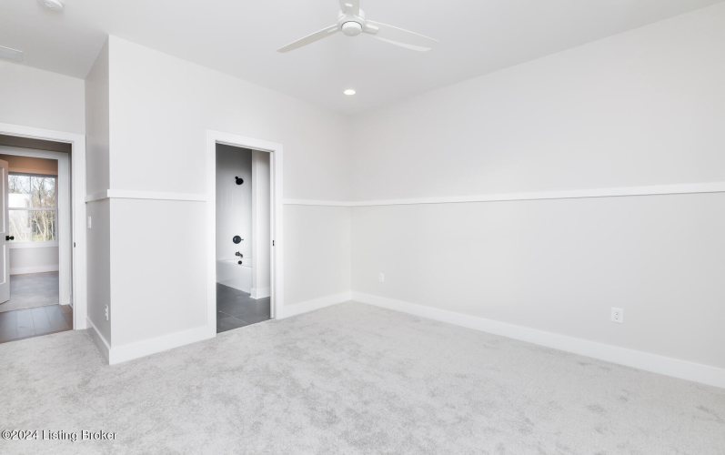 Listing Image 107