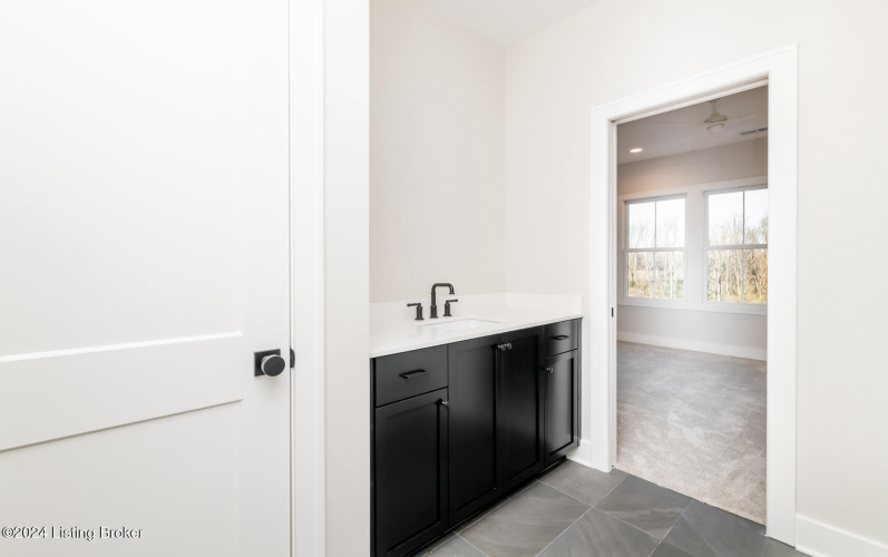 Listing Image 110