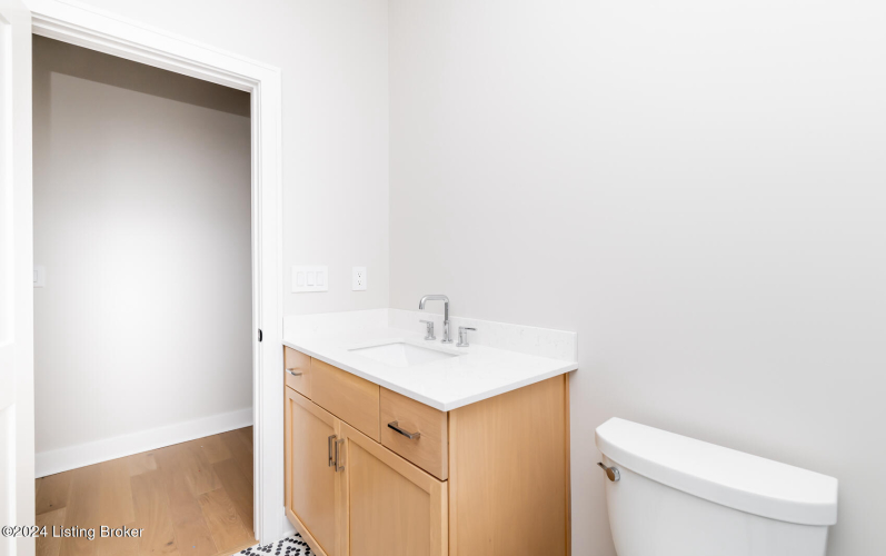 Listing Image 122