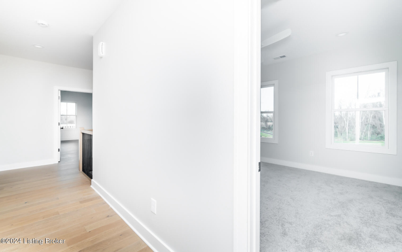 Listing Image 127