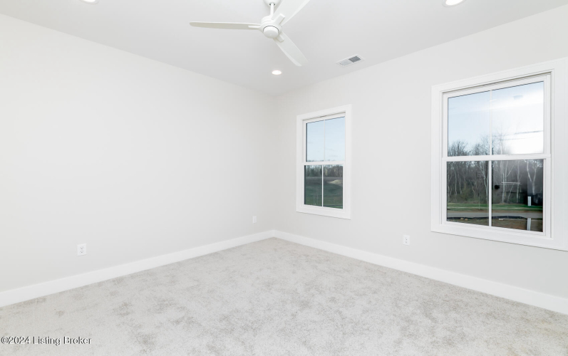 Listing Image 128
