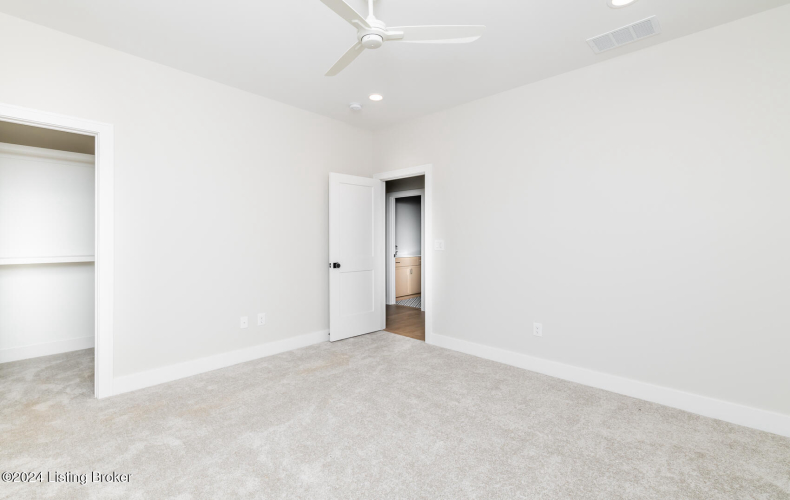 Listing Image 129