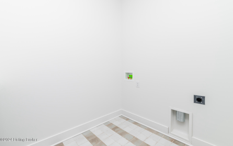 Listing Image 135