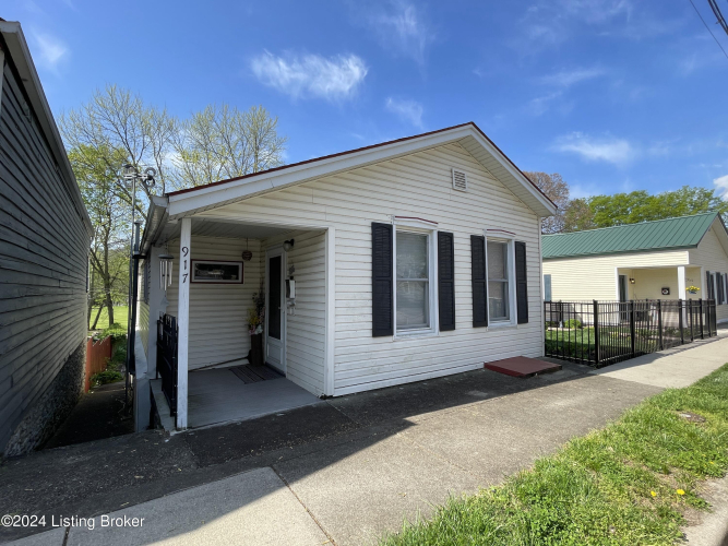 917 W First St Madison, IN 47250 | MLS 1658735