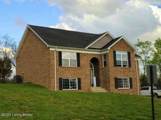 201 S Howard St Bardstown, KY 40004 | MLS 1661552