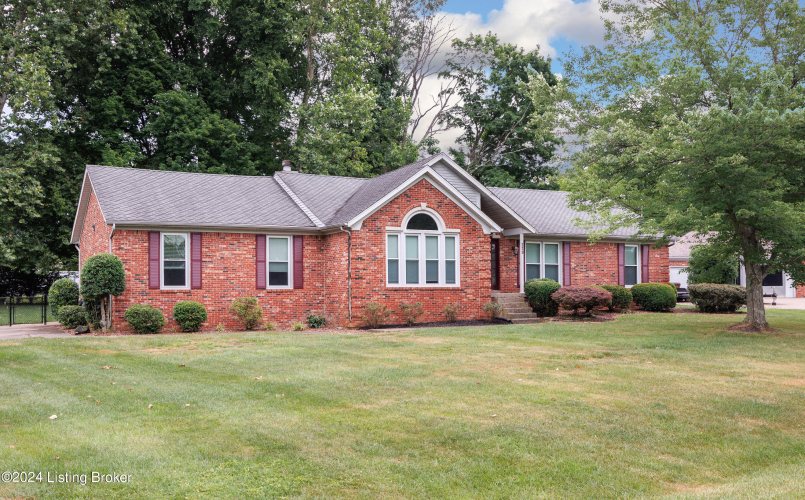 239  Shady Pond Ln Shepherdsville, KY 40165 | MLS 1663560