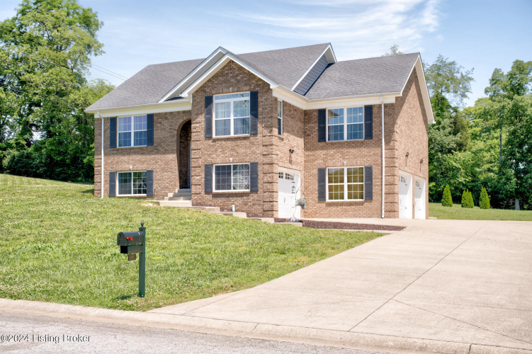 201 S Howard St Bardstown, KY 40004 | MLS 1663611