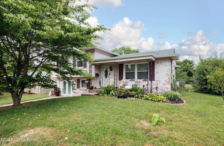 2403  Stonehurst Dr Louisville, KY 40242 | MLS 1663809