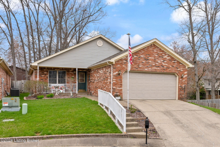 4225  Treesdale Dr Sellersburg, IN 47172 | MLS 1665130