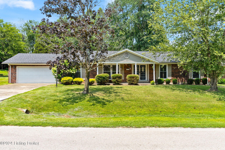 8706  Mountain Brook Dr Louisville, KY 40272 | MLS 1666034