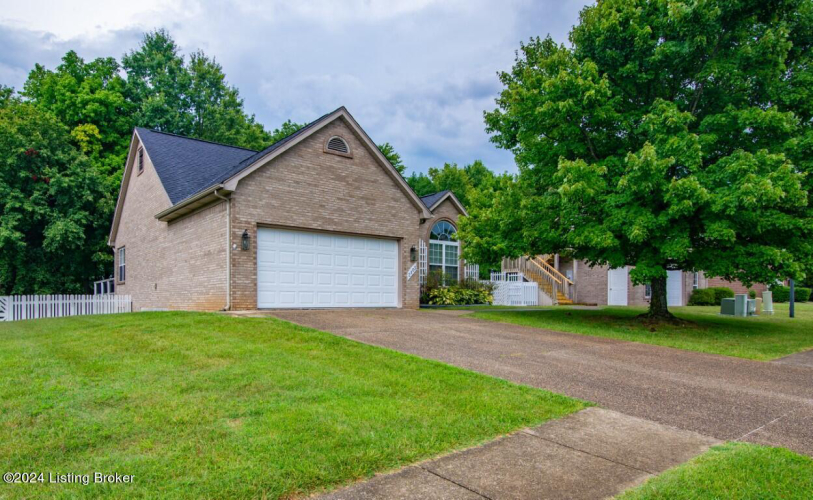 2505  Shadow Creek Ln Elizabethtown, KY 42701 | MLS 1666363