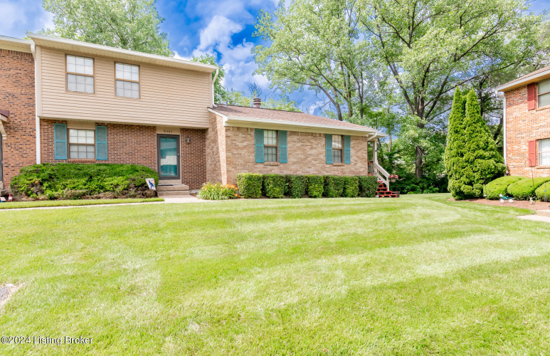 9367  Loch Lea Ln Louisville, KY 40291 | MLS 1666479