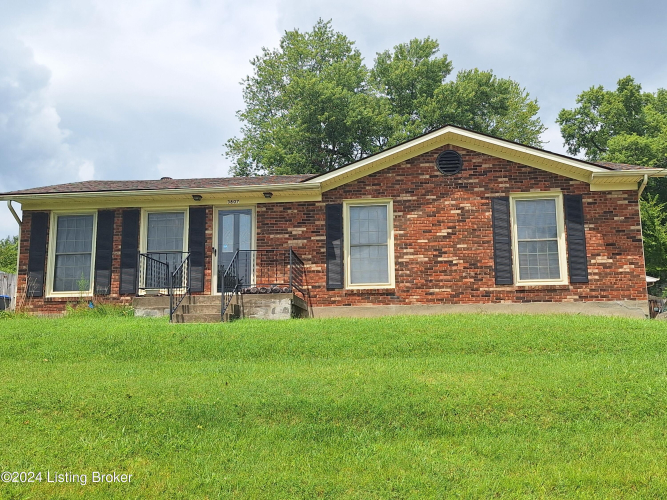 3807  Iron Horse Way Louisville, KY 40272 | MLS 1667405