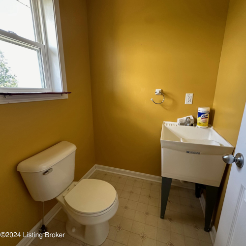 Listing Image 16