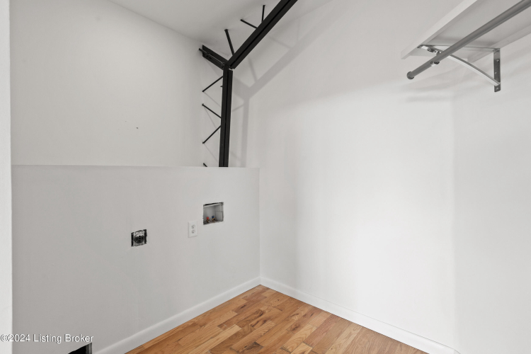 Listing Image 28