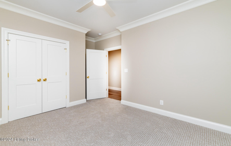 Listing Image 102