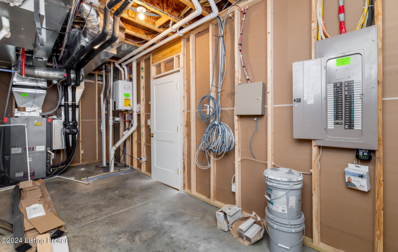 Listing Image 107