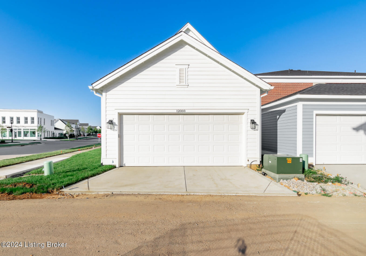 Listing Image 111