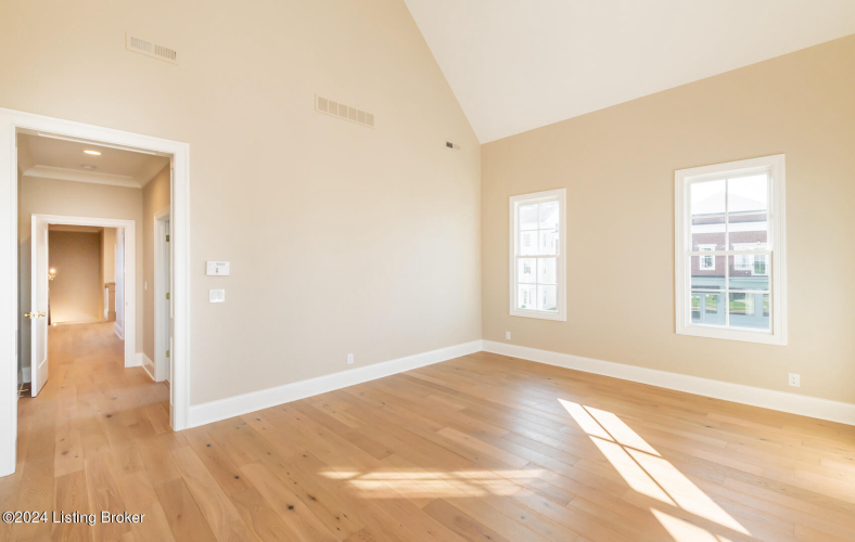 Listing Image 56