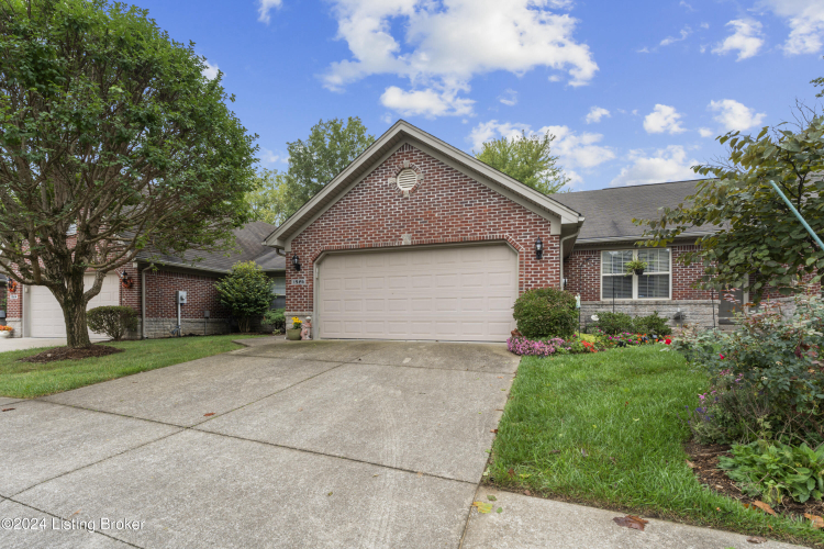 1926  Majestic Meadows Dr Clarksville, IN 47129 | MLS 1671781