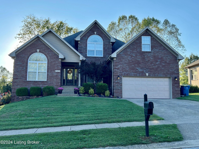 196  Blossom Cir Shelbyville, KY 40065 | MLS 1672163