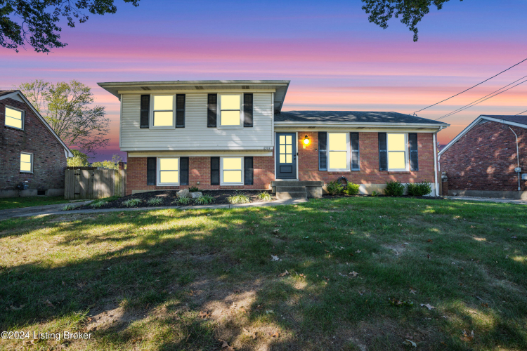 6904  Mariemont Dr Louisville, KY 40291 | MLS 1672235