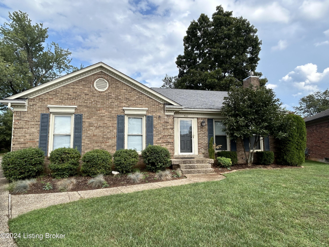 3111  Stonebridge Rd Louisville, KY 40241 | MLS 1672335