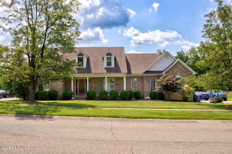 1804  Austinwood Pl Louisville, KY 40214 | MLS 1672655