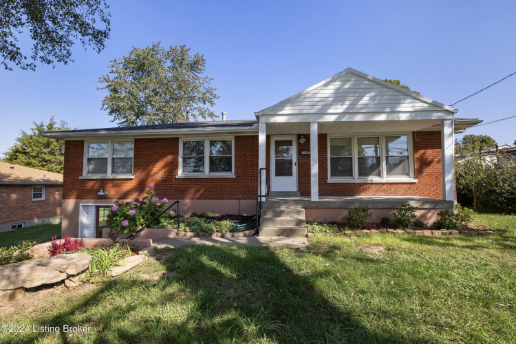 11504  Deering Rd Louisville, KY 40272 | MLS 1673078