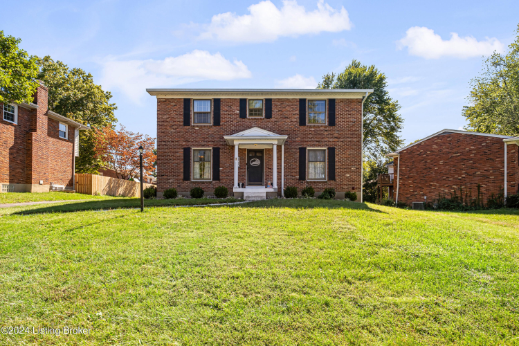 9710  Meadow Vale Dr Louisville, KY 40242 | MLS 1673215