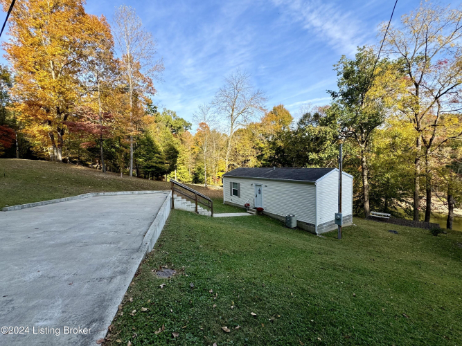 2825  Hidden Valley Ln Hudson, KY 40145 | MLS 1673693