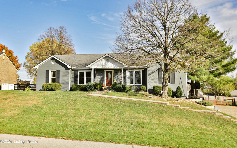 1247  Cambridge Dr Shelbyville, KY 40065 | MLS 1674382