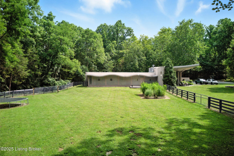 Listing Image 54