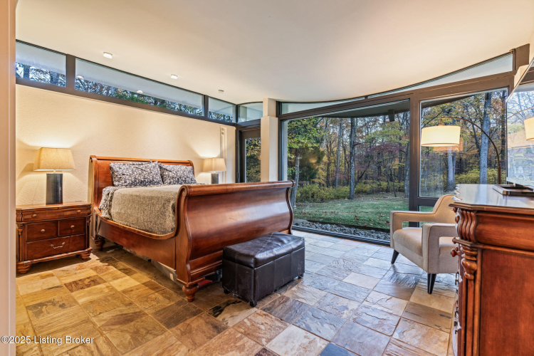 Listing Image 80