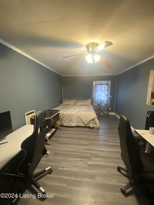 Listing Image 11