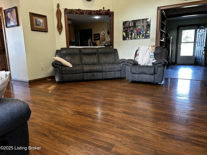 Listing Image 34
