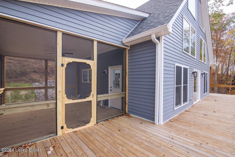 Listing Image 16