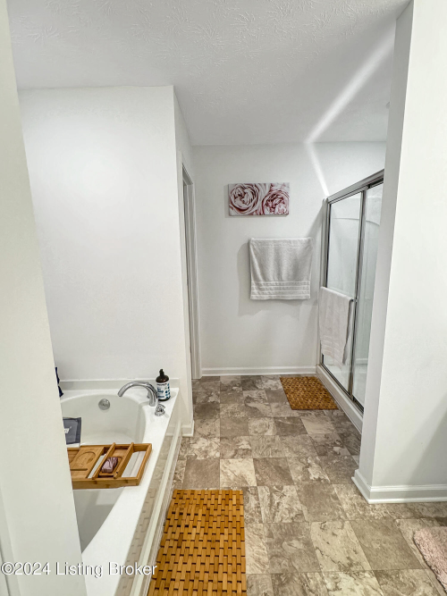 Listing Image 44