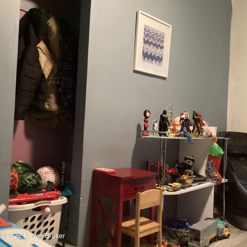 Listing Image 17