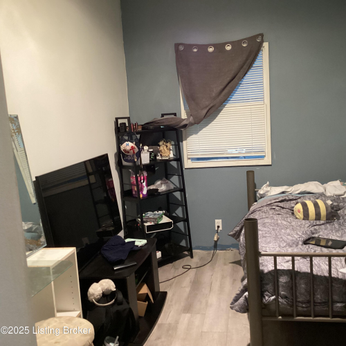 Listing Image 20